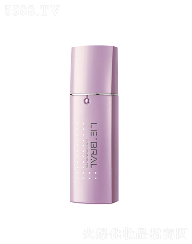 �V���лݷ��ջ����޹�˾��¶�����᝙(r��n)�۵���Һ����Ȼɫ��