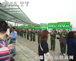 �𱬻��yƷ���̾W(w��ng)�gӭ��չ�̵ĵ���(l��i)