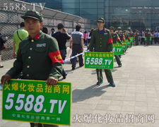 �҂����w�ഺ��ƴ����ǰ