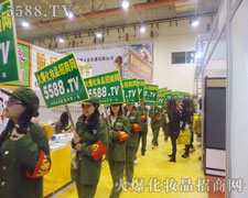 �Gɫ܊�b�����(du��)��Ӣ�˲��l(f��)�������C��