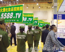 �𱬌�ʿ���ЄӺ͑B(t��i)���C��һ�У�