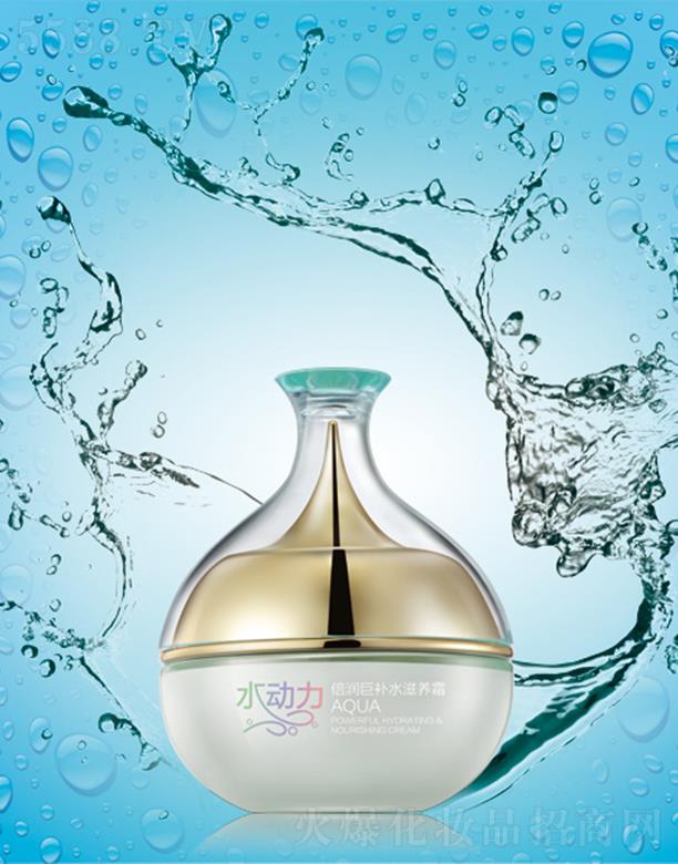 ������ˮ��(d��ng)������(r��n)���a(b��)ˮ���B(y��ng)˪  ��Ч�B͸�����w�׌�