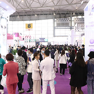 ���˵ĈԳ���͸¶�o�F����