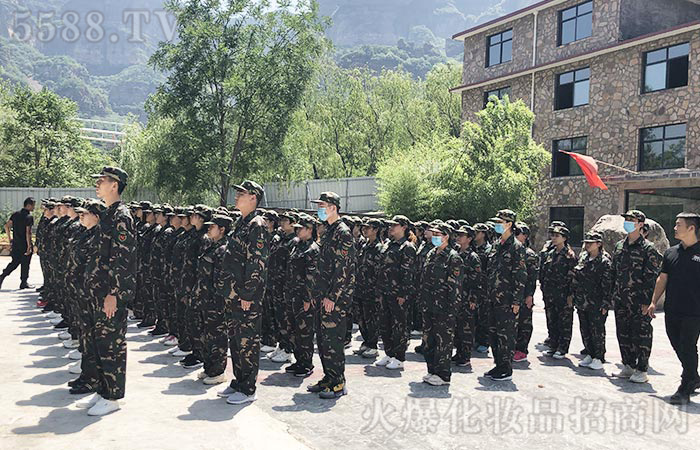 ���߼tɫ֮·�����ټtɫ����