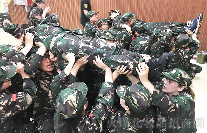 �����R̩ɽ�����R�ąf(xi��)����(chu��ng)���E