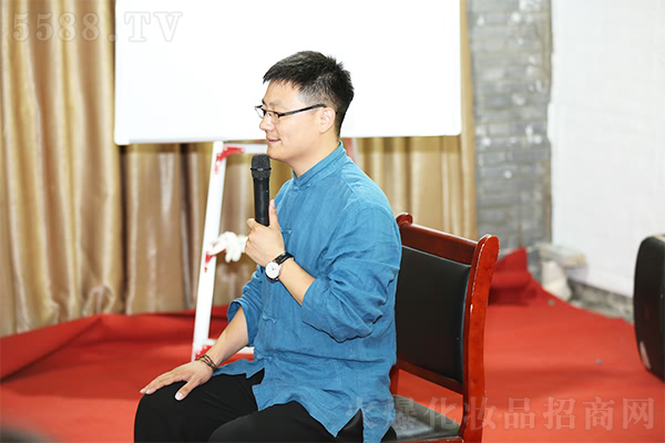 ���cɽˮ���������c��Ȼ��һ