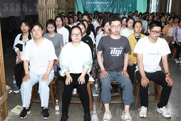 �㲽�Ͼ�ɽ����������Ļ������ܾ���������