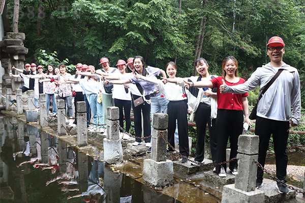 ��(hu��)��(d��ng)��^���һ�[��ɽС