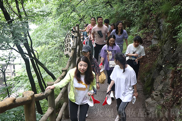 ��(hu��)��(d��ng)��^���һ�[��ɽС