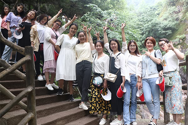 ���Ͼ�ɽ������½�(j��ng)����׷����