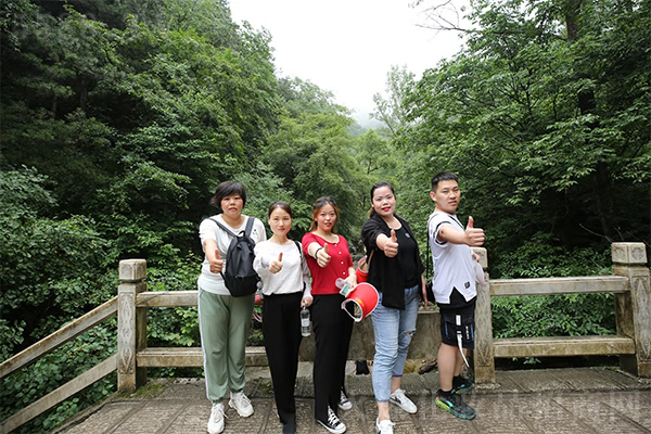 �����Ͼ�ɽ���W(xu��)��(x��)�����½�(j��ng)��