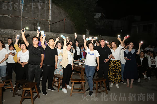 ����ѹ�(ji��)�Ͼ�ɽ֮��