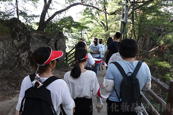 ������Ϣ���^����ֹ