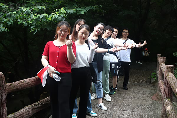 �ж��cŬ�����W(xu��)��(x��)�c�^��