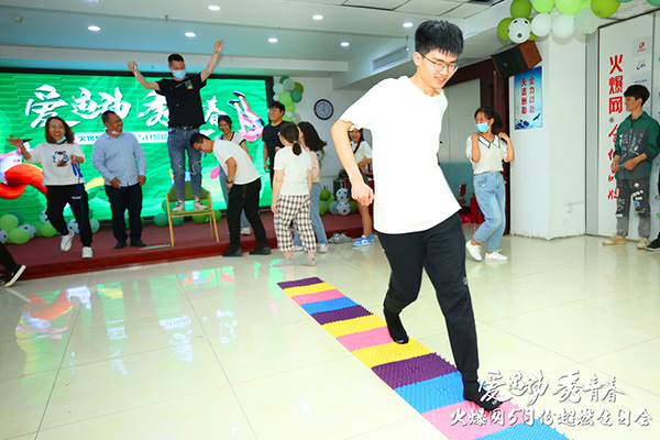 �\(y��n)�ӽ≺����ӵ������𱬾W(w��ng)�����\(y��n)�� ���ഺ��5���\(y��n)�����Օ��A�M�e�k