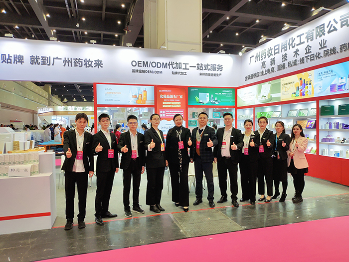 ������������չ�D