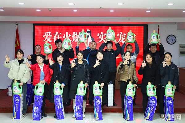 �펽�`���A������(m��ng)�»����𱬾W(w��ng)��T���l(f��)��Ů��(ji��)�YƷ��