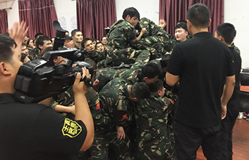 ��������o·���҂�Ը����������