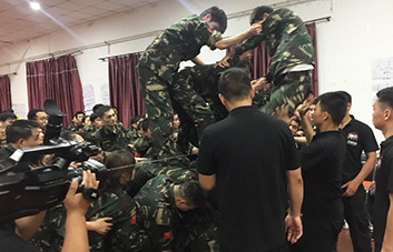 ��������������҂�ҲҪ�Գֵ�����