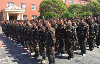 Ӣ���Sˬ���]�гC��������ֻ�Јԏ���