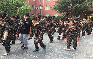 ��������ۣ���Փ�D�y�U�����Ҷ����վo������c��ͬ����