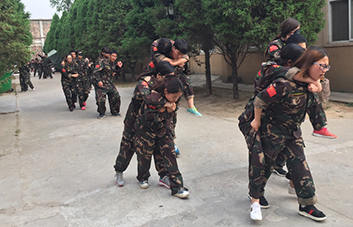 ���������������;�ж�ô�Ķ����D�U���Ҷ����v�������¸�ǰ�С�