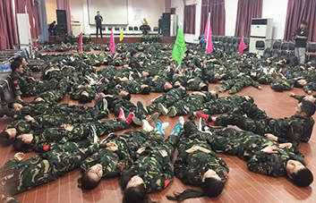 ���������ԗ�����Խ������