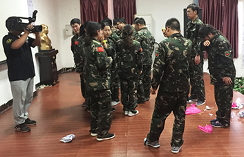 Ҫ��Ȅe�˃�(y��u)�㣬��Ҫ�����������κ��˵�Ŭ����