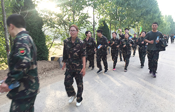 �@���H�H�Ǻ��ε�ͽ���������x�����ۣ����ǈF꠵��ں���