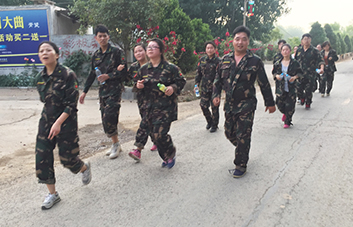 ��Փ�ǔv��߀�Ǳ������҂��]�ЁG���κ�һ������