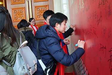 �t̺������10������ĸ�����������y����˲�g��