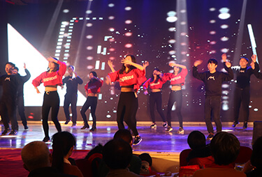 ��10��c�_��(ch��ng)�衶���(d��ng)�ഺ�������ഺ��ģ�ӣ�