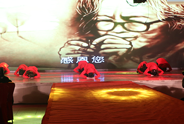 ֪�����ж�����(b��o)�������Z(y��)������D�����o�҂����\(ch��ng)����ĸЄ�(d��ng)��