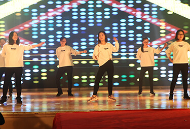 ��һ�ӵĻ𱬷����ഺ���衶cilicili������һ��high